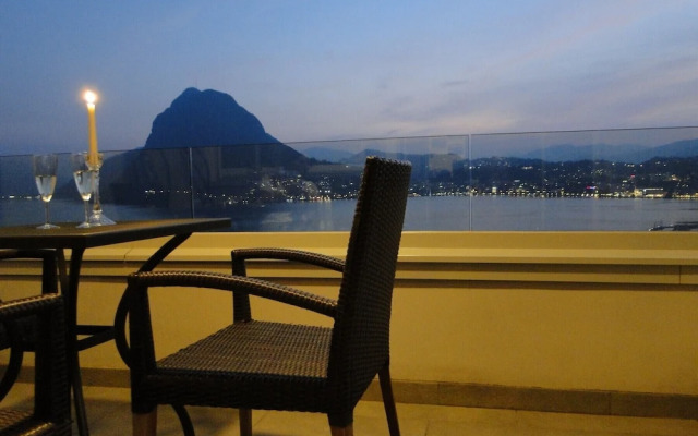Breathtaking View for a Romantic Stay