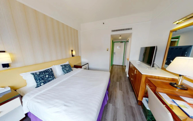 Silvermine Beach Resort