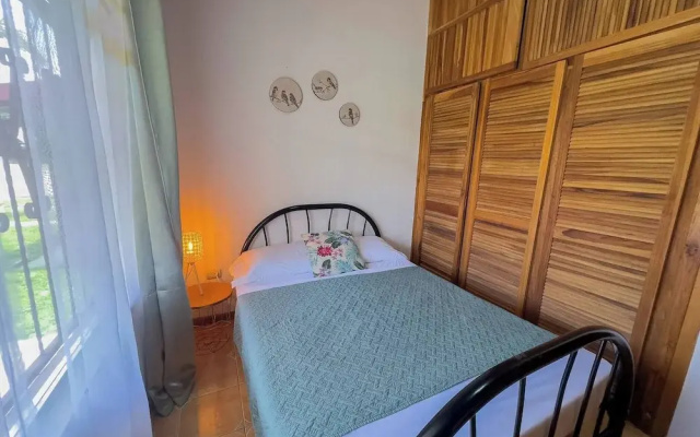 Cozy & Beautiful Casa Aire, Near Lake Park & Town
