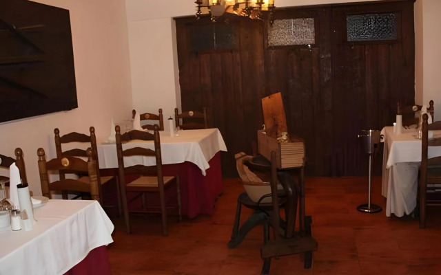 Hotel Restaurante Milán