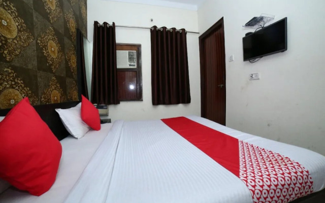 OYO 15933 Hotel V Square