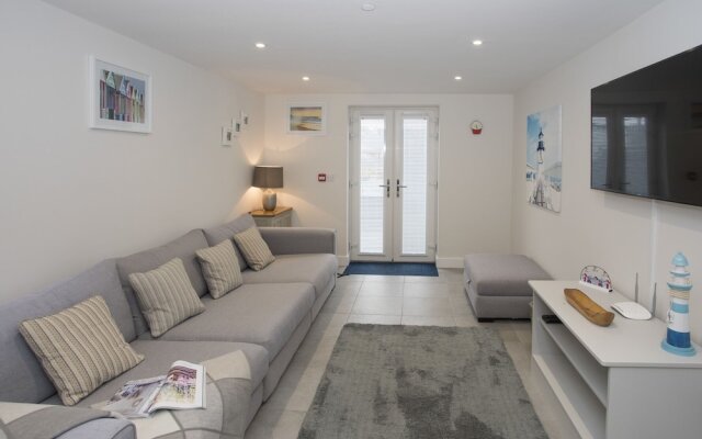 The Hideaway - Benllech