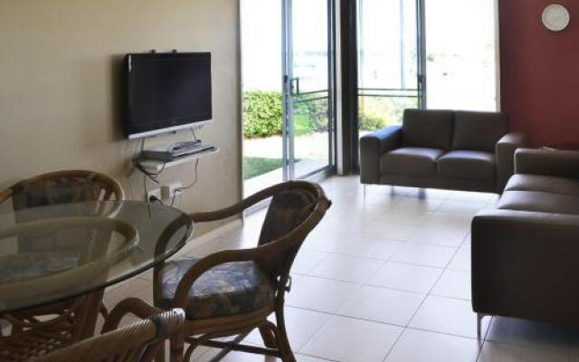 Fairholme 5, Opposite Lake