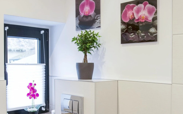 Simplistic Apartment in Neukieritzsch With Garden