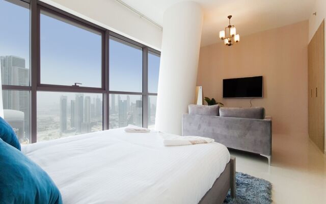GreenFuture - Downtown View, High Rise Luxurious Studio