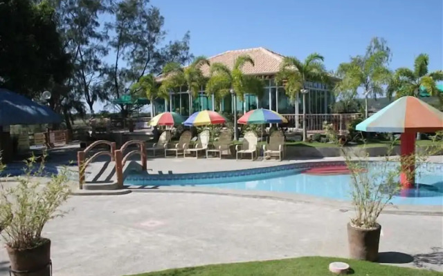 RedDoorz Plus @ Rio Grande de Laoag Resort Hotel Ilocos Norte (Quarantine Hotel)