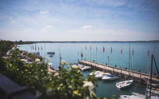 Hotel Sirmione e Promessi Sposi