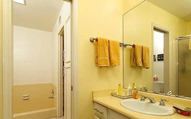 Western Gallery By Signature Vacation Rentals