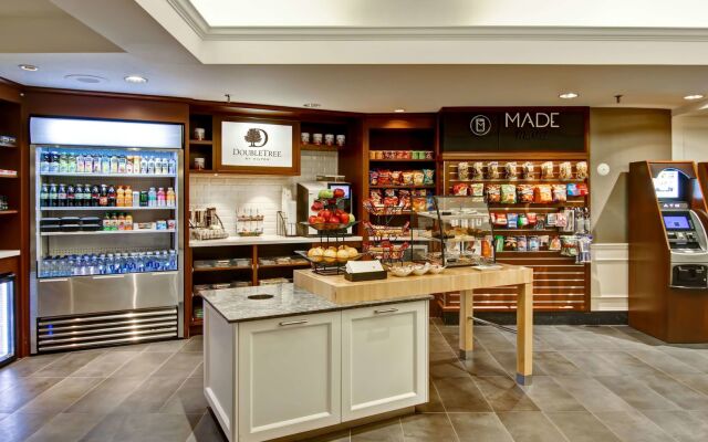 DoubleTree by Hilton Hotel Toronto Downtown