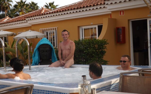 Club Torso 