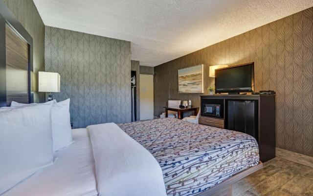Blue Creek Inn