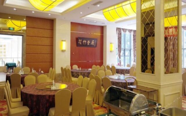 FIRSTHOTSPRINGHOTEL