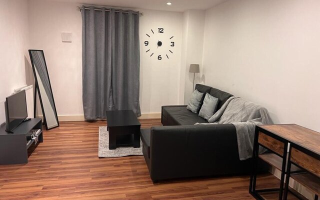 Lovely Luxury 1-bed Apartment in Wembley