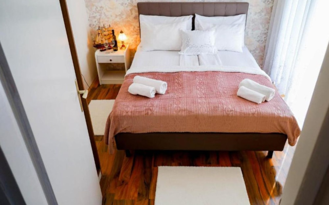 Franov Butique Residence