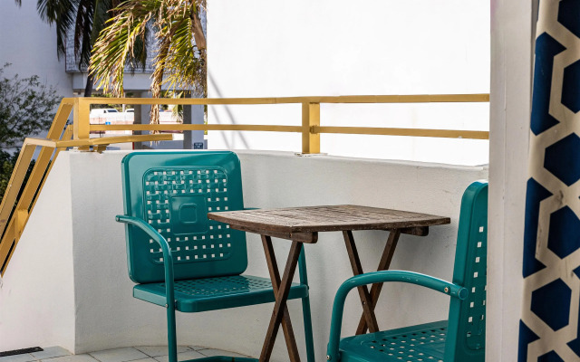 Oceanside Hotel and Suites