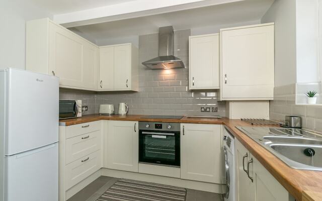 Archers Lodge