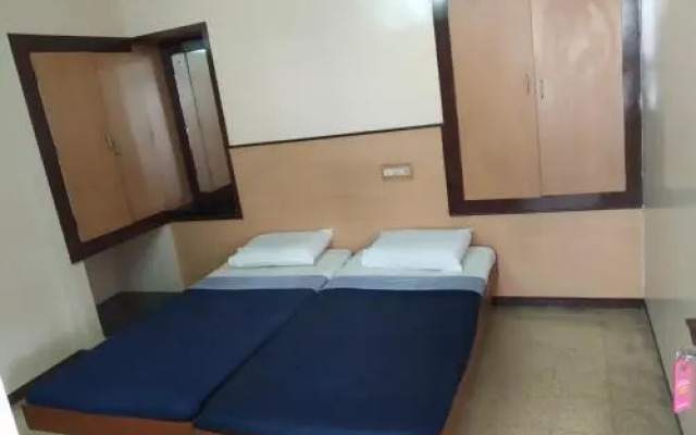 Dolphin Hotel