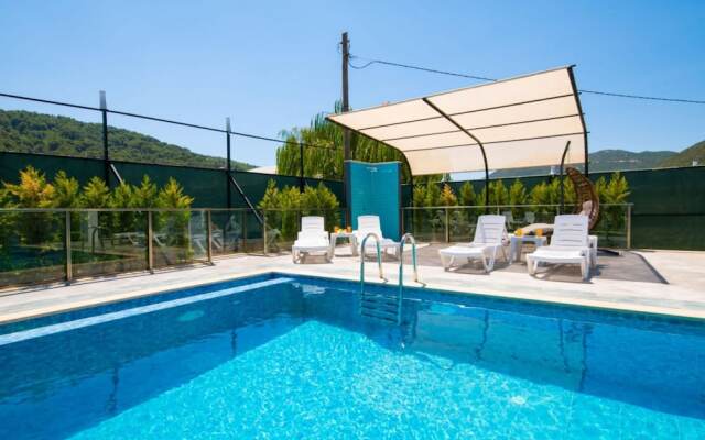 Dreamy Villa With Private Pool and Jacuzzi in Kas