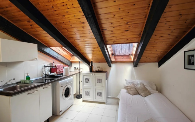 Mercanti Attic Version