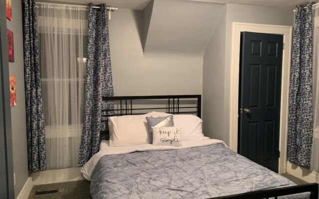 Pontiac Guest House