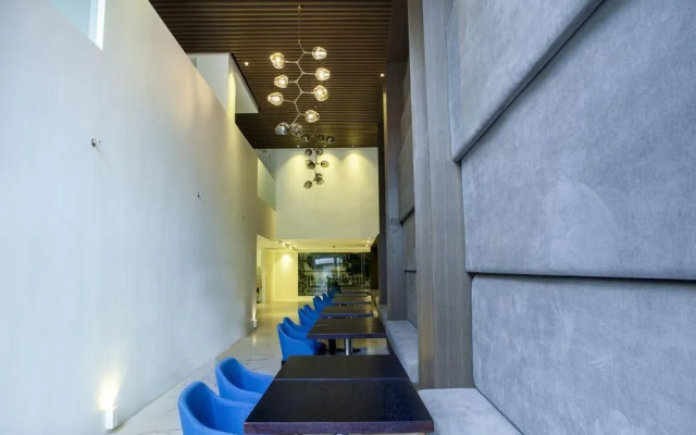 Ramada Encore by Wyndham Makati