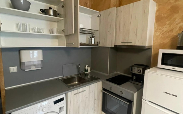 Colonel apartment 954