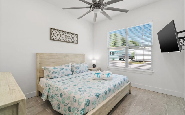 Brand NEW Expansive Coastal Home w/ Custom Furnishings Sleeps 15