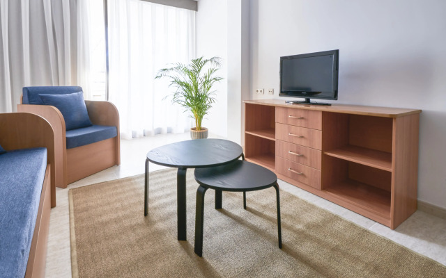 Beatrix 2000 - Caliu apartments