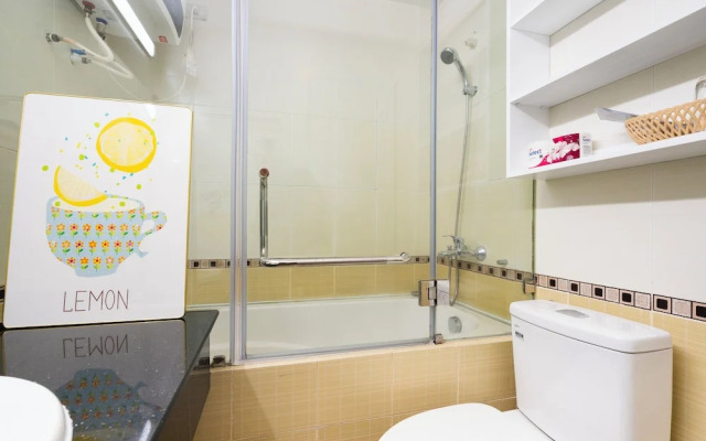 Salute de Sailing Tower - Palace Garden