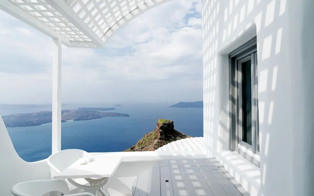 Tholos Resort Hotel