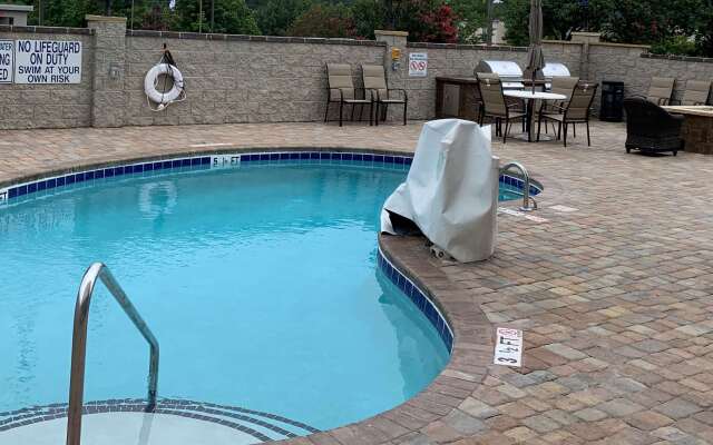 Holiday Inn & Suites Columbia NE - Ft Jackson Area by IHG