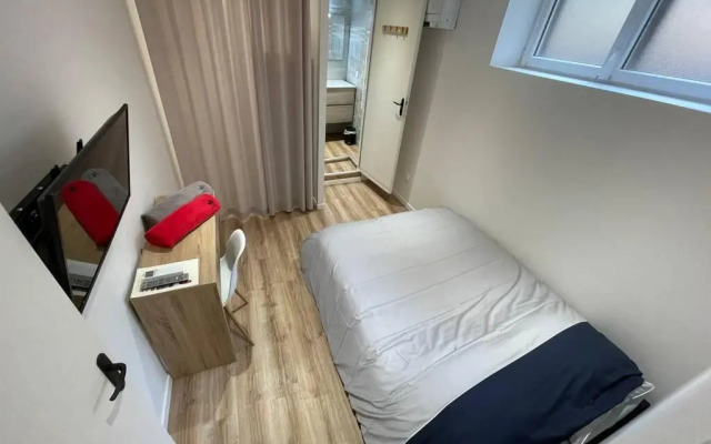 Coworking House - Quiet With Rooftop