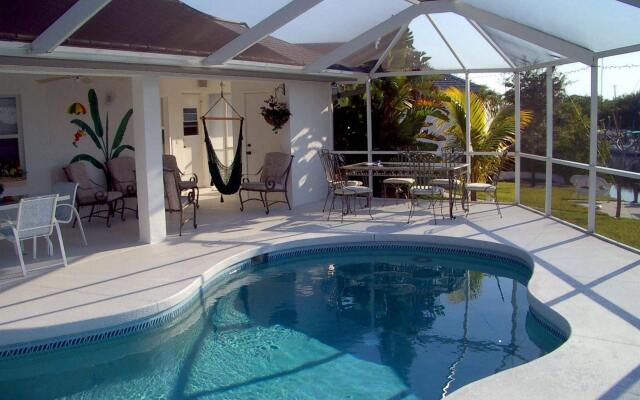 Tropical Paradise Bed & Breakfast