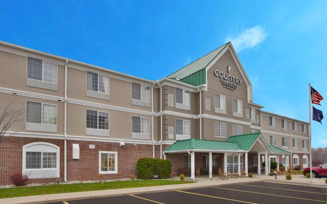 Country Inn & Suites by Radisson, Big Rapids, MI