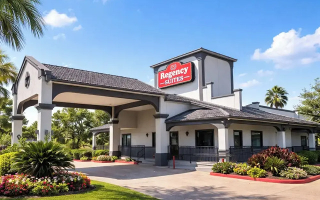 Hotel O Regency Suites Houston - IAH Beltway 8