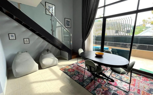 Aristo Surin by Lofty