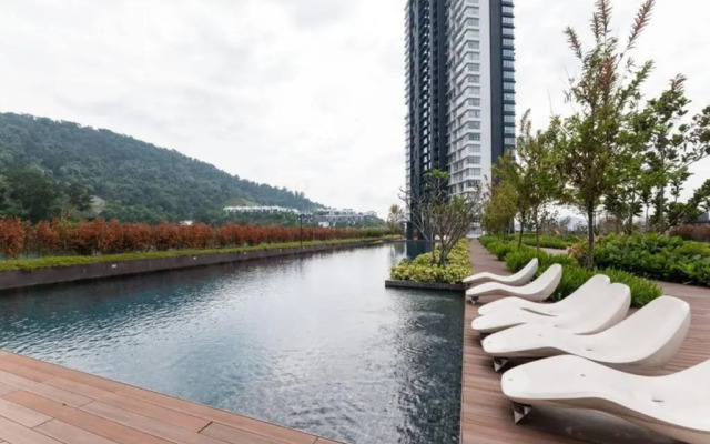 Mountain View 2 room KL East Mall 4pax NEW