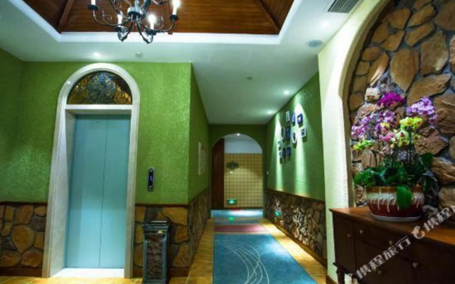 Honglilai Xixili Theme Hotel (Leshan High Speed Railway Station)