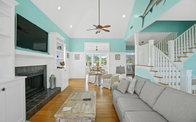 Beach House - Lazy Lagoon by PHG