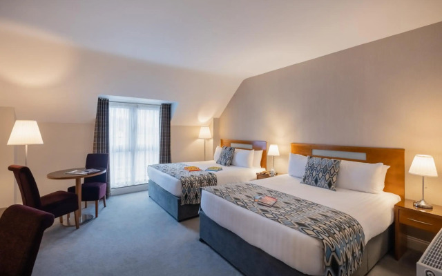Raheen Woods Hotel