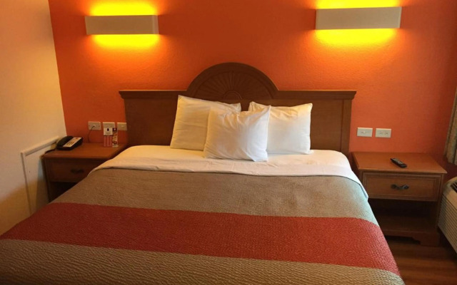 FairBridge Inn Express North Lima