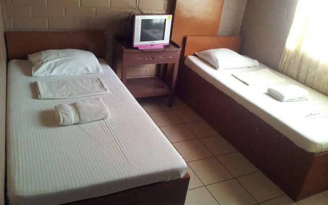 La Maria Pension And Tourist Inn Hotel