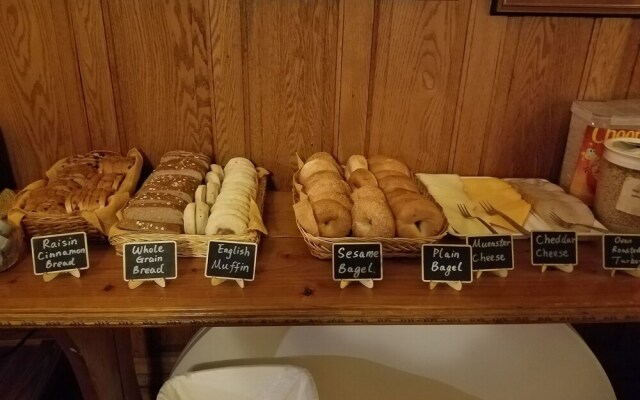 Adam's Inn