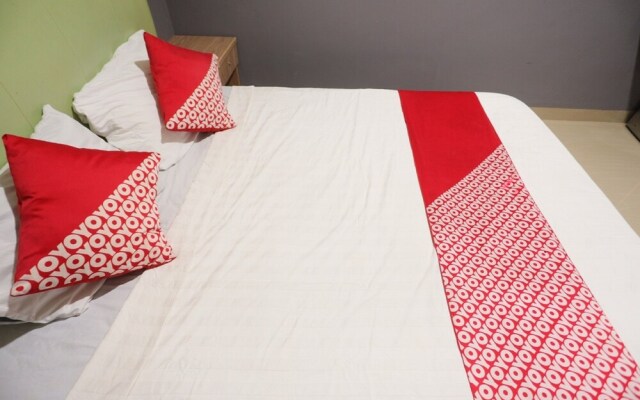 OYO 92988 City Room