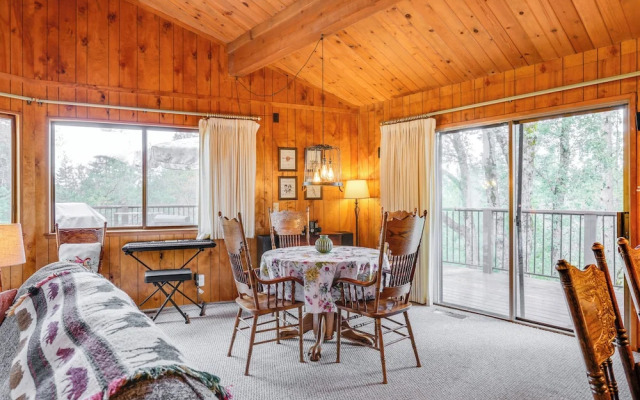 Serene Groveland Cabin Rental Near Yosemite!