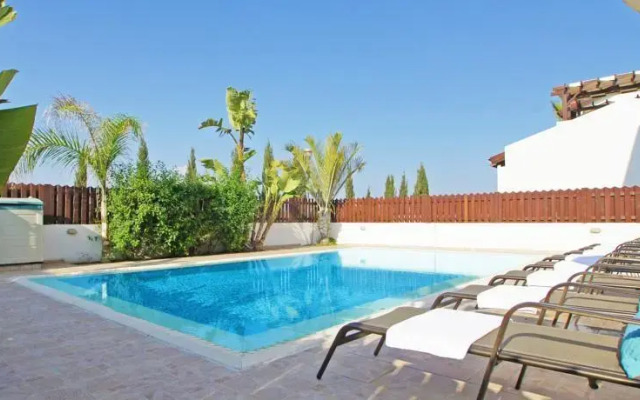 Villa Bridgit
