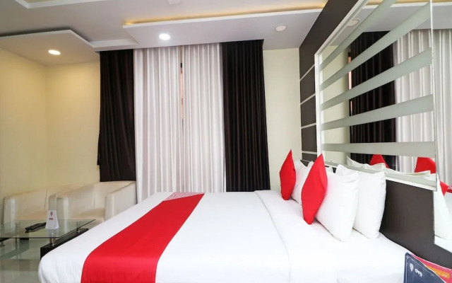 OYO 7054 Hotel Amabalika