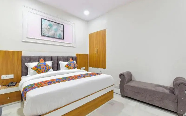 Fabhotel Grand Bala