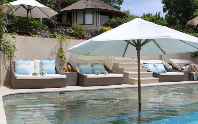 Coconuts Beach Resort – Pool – Lembongan Island