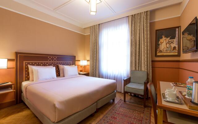 Lalahan Hotel